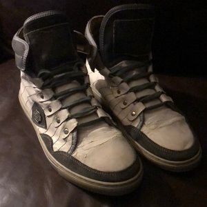Guess Converse Style Basketball Sneakers. 10 1/2 M-Shullie Olive Green & White